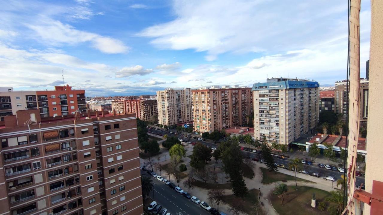 Habitacion Con Cama Individual, Piso Compartido En Avenida Blasco Ibanez Valencia Kültér fotó
